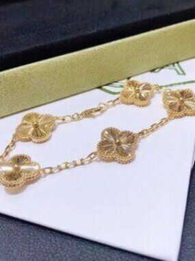 Van Cleef & Arpels 18k bracelet